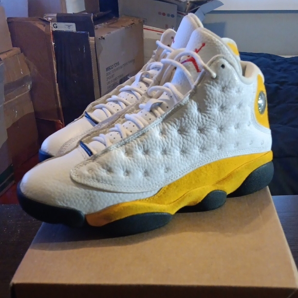 Jordan 13 Retro Del Sol (2022) Mens 7 Womens 8.5 EUC - Picture 2 of 9